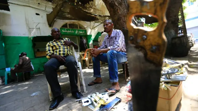 Hojjattoonni magaalaa guddoo Sudaan Kaartumitti maamiltoota isaanii yeroo eegan, Sadaasa 11, 2017