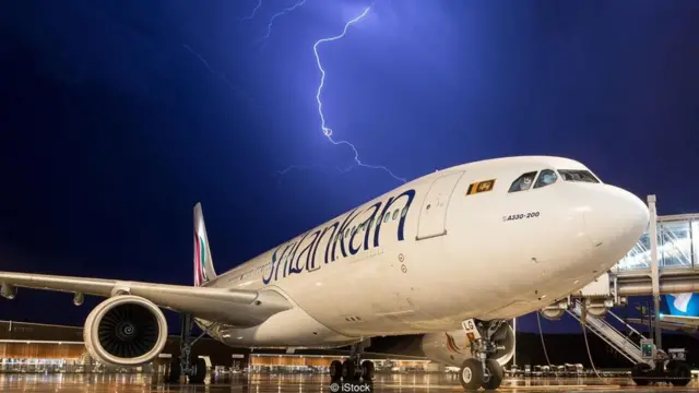 yıldırım çarpması ve uçak