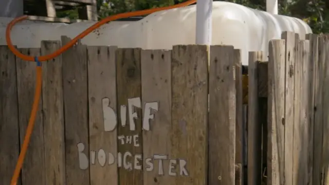 El gestor biológico con el que la familia produce gas metano.