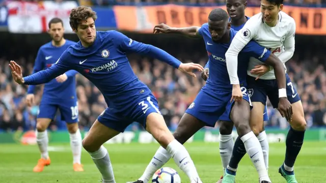 Onye ọgbaa bọọlụ Alonso