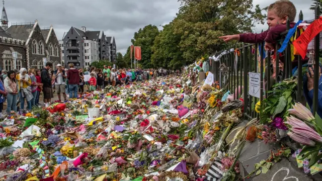 கிறைஸ்ட் சர்ச் தாக்குதலில் பலியானோருக்கு அஞ்சலி