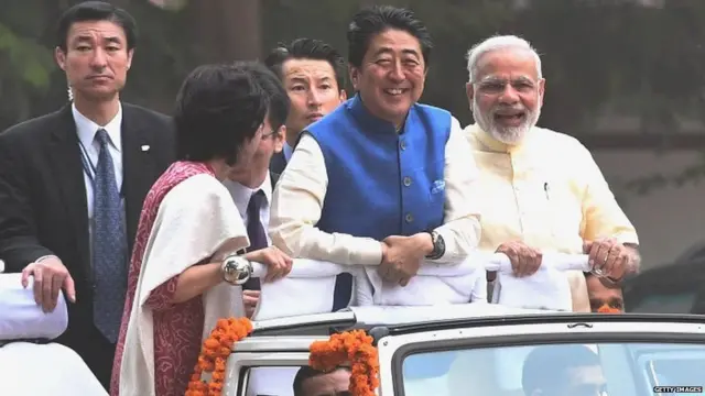 મોદી દેશના વડા પ્રધાન બન્યા, તે વર્ષે એબે જ ગણતંત્ર દિવસની પરેડના મુખ્ય અતિથિ હતા