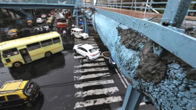 मरीन लाईन्स पादचारी पूल