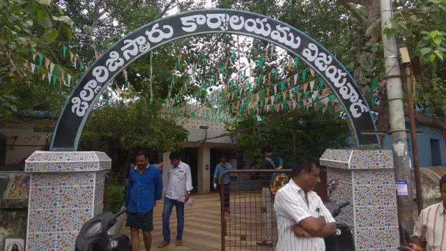 మీ దస్తావేజులు మీరే తయారుచేసుకోండి