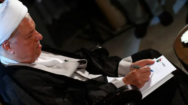 اکبر هاشمی رفسنجانی رییس سابق مجمع تشخیص مصلحت نظام، در سال ۹۲ رد صلاحیت شد.