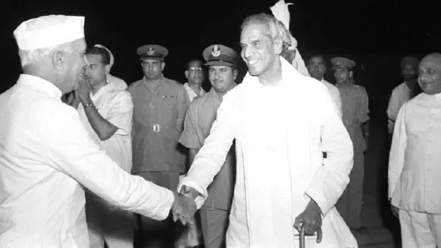 नेहरू और कृष्ण मेनन