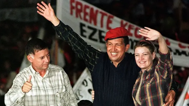 Francisco Arias Cárdenas, Hugo Chávez y Marisabel Rodríguez.
