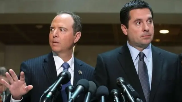 Ông Devin Nunes (phải), chủ tịch Ủy ban tình báo Hạ viện, và ông Adam Schiff, thành viên cao cấp nhất của đảng Dân chủ ở ủy ban