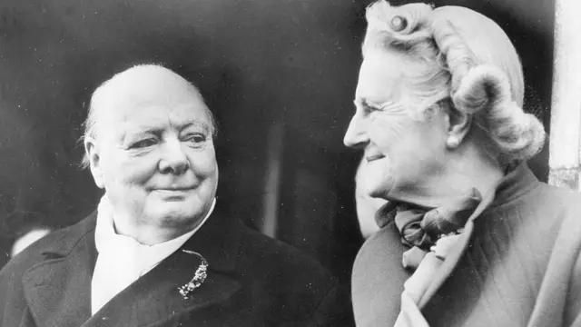 Winston Churchill e Clementine Hozierjogo mais dificil do mundo1951