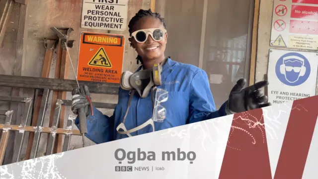 Nwaanyị na-akpụ igwe