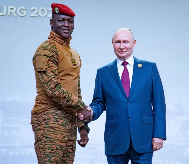 Kapiteni Traoré wa Burkina Faso yavuze ko yifuza ko iyi manda nshya ya Putin ikomeza kurushaho ubucuti n'ubufatanye bw'ibihugu byabo