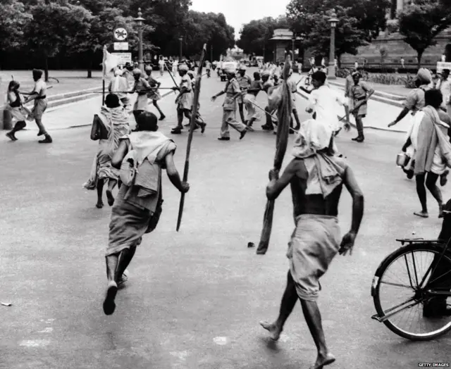 ਇੰਦਰਾ ਗਾਂਧੀ, ਹਿੰਦੂ ਕਤਲੇਆਮ