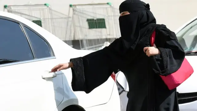 Səudiyyəli qadınlar hələ də avtomobil idaət etmək uğrunda mübarizə aparır