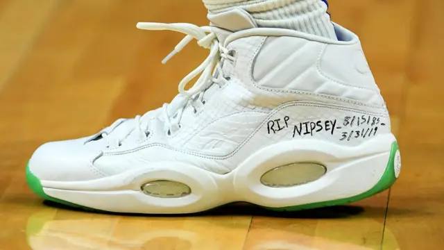 Mchezaji wa mpira wa kikapu wa timu ya LA Clippers Montrezl Harrell aliandika kuhusu kifo cha Nipsey katika kiatu chake cha mazoezi