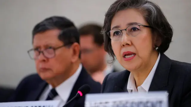 ဆွစ်ဇာလန်နိုင်ငံမှာ ကျင်းပတဲ့ လူ့အခွင့်အရေးကောင်စီ အစည်းအဝေးမှာ ဖေဖော်ဝါရီ ၁၂ရက်က တင်ပြခဲ့ပါတယ်။