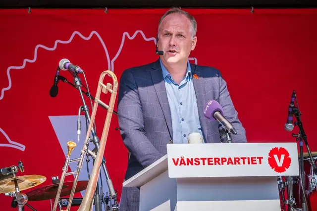 يوناس خوستيد