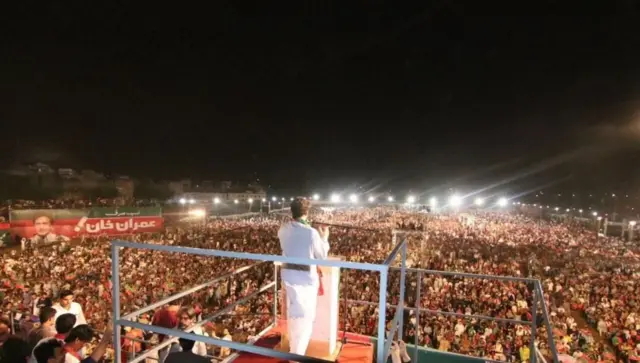 પ્રતીકાત્મક તસવીર