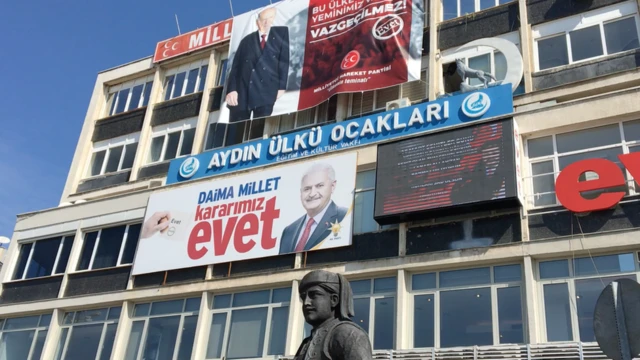 Aydın'ın merkezinde, MHP ve Ülkü Ocakları İl Başkanlığı'nın bulunduğu bina.