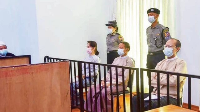 မေ ၂၄ ရက်တရားခွင်ဟာ သမ္မတနဲ့ ဒေါ်အောင်ဆန်းစုကြည်တို့ဟာ အာဏာသိမ်းပြီး ရက်တစ်ရာကျော်မှာ ပထမဆုံးလူချင်းပြန်ဆုံရတာဖြစ်ပါတယ်။