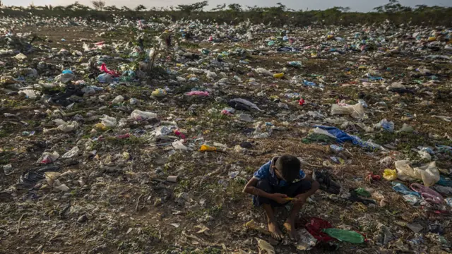 Botadero de basura en La Guajira, Colombia