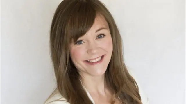 सारा कहती हैं कि गले लेने की वजह से उन्होंने लोगों को गलतफ़हमी में पड़ते देखा है