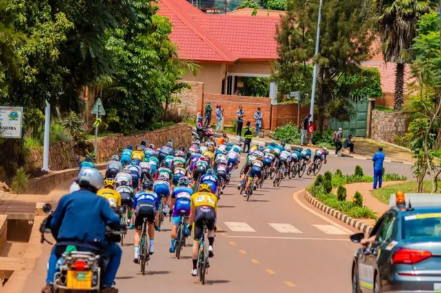 Abasiganwa barimo kuzenguruka muri Kigali