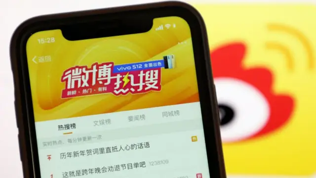 La aplicación Weibo es la versión China de Twitter.