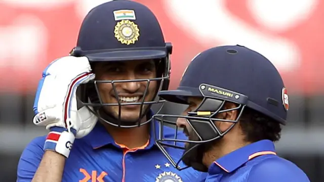 रोहित शर्मा के साथ शुभमन गिल