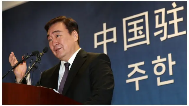 4일 신종코로나바이러스 관련해 입장을 밝히고 있는 싱하이밍 신임 주한 중국대사