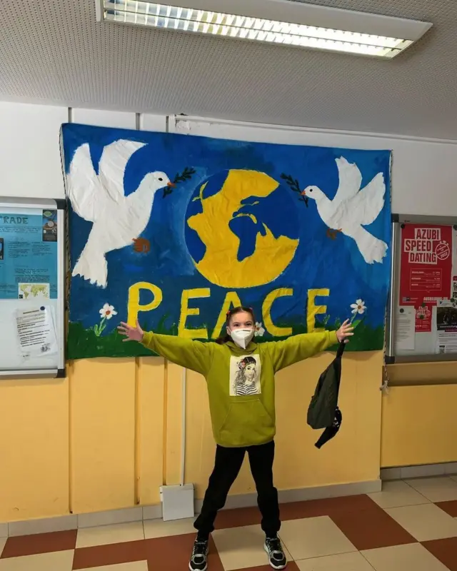 Перший день у німецькій гімназії, де зараз вчиться брат Меланії