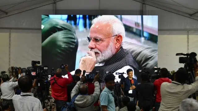 ইসরো-র সদর দফতরে হাজির প্রধানমন্ত্রী নরেন্দ্র মোদী।