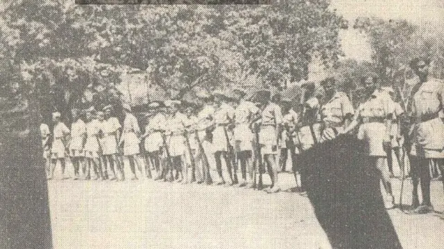 একুশে ফেব্রুয়ারি ১৯৫২, ঢাকা বিশ্ববিদ্যালয়ে কলাভবন এলাকায় পুলিশ