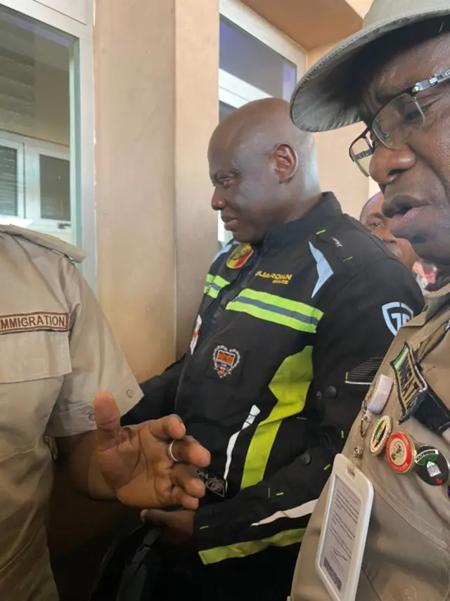 Aworan awọn to wa ki Adeyanju kaabọ ni Seme