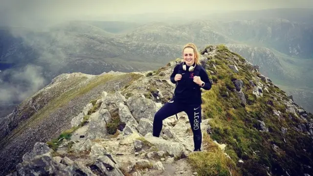 홀리 스틸-니콜슨