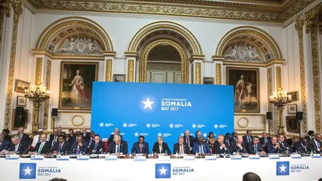 Theresa May, le chef du gouvernement britannique a souhaité pour sa part que la conférence de Londres reflète le nouvel engagement de la communauté internationale à venir en aide à la Somalie.