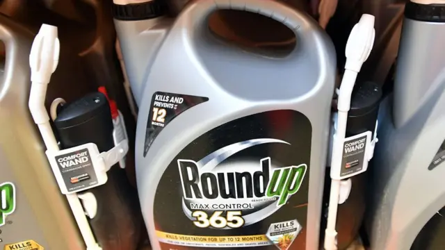 Una botella de Roundup