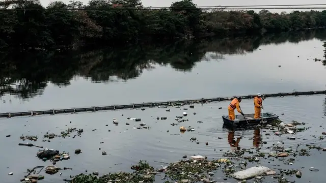 Limpieza en la Bahía de Guanabara