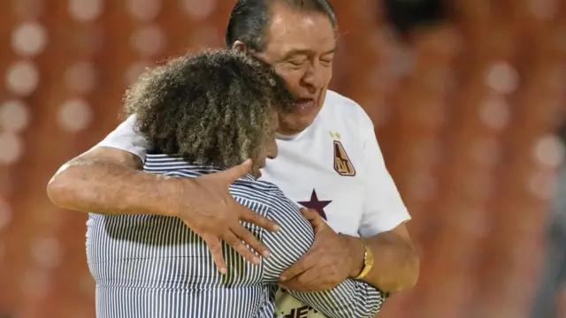 Gabriel Camargo junto a Alberto Gamero