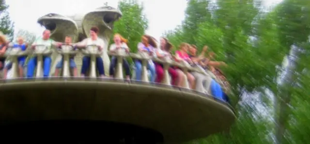 لعبة ملاهي مروعة