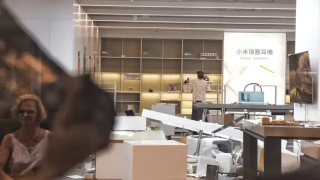 小米分店被捣乱。