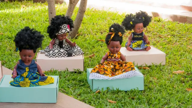 Des poupées avec cheveux afro naturels