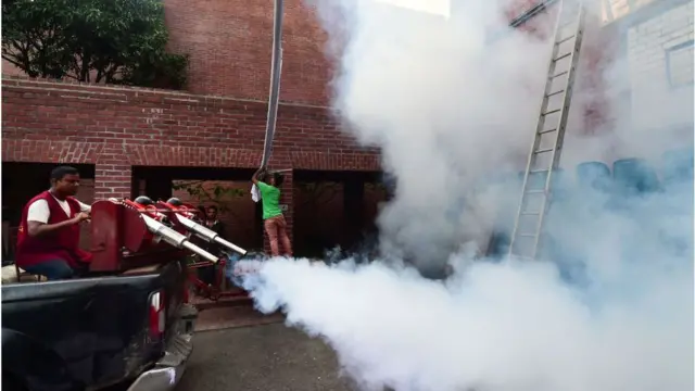 সিটি কর্পোরেশন আজ থেকেই শুরু করেছে এক চিরুনি অভিযান।