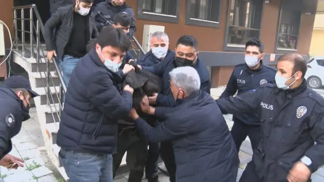 Akademisyen Aylin Sözer, Maltepe'deki evinde öldürüldü