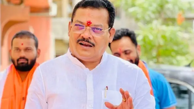 एकनाथ शिंदे, शिवसेना, गुवाहाटी, मुख्यमंत्री उद्धव ठाकरे