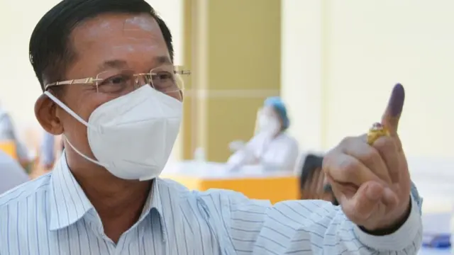 ရွေးကောက်ပွဲရလဒ်ကို လက်ခံမယ်လို့ နိုဝင်ဘာ ၈ ရက်ရွေးကောက်ပွဲနေ့မဲပေးအပြီးမှာ စစ်ကောင်စီခေါင်းဆောင်က ပြောခဲ့ပါတယ်။