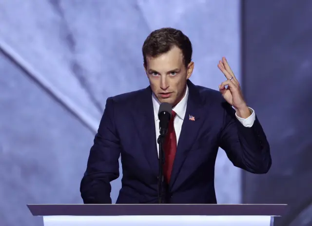 Zach Witkoff, người đồng sáng lập công ty tiền điện tử World Liberty Financial của gia đình Trump, phát biểu tại Đại hội toàn quốc của Đảng Cộng hòa ở Milwaukee, Wisconsin, ngày 18/7/2024.