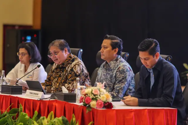 Sri Mulyani, Thomas Djiwandono