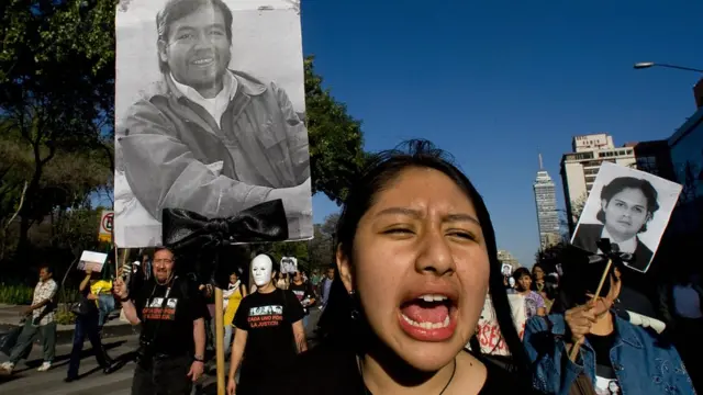 Protesta por la muerte de estudiantes mexicanos en Ecuador