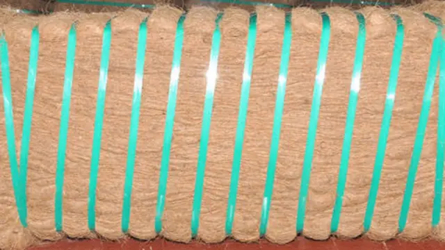 கொரோனா பாதிப்பால் பொள்ளாச்சியில் தென்னை நார் உற்பத்தி பாதிப்பு