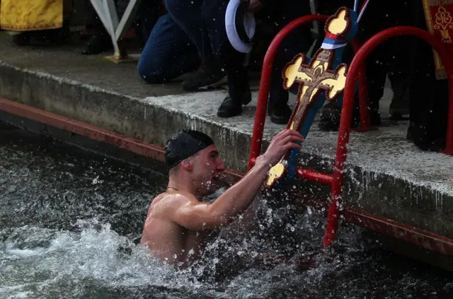 Na Adi je prvi do krsta doplivao Pavle Milošević, Pavle Milošević, kadet Vojne akademije